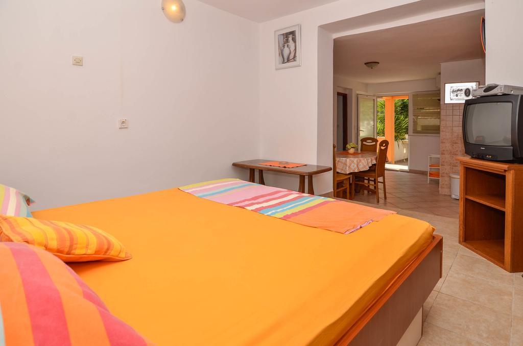 Apartments Karla Orebić Pokoj fotografie